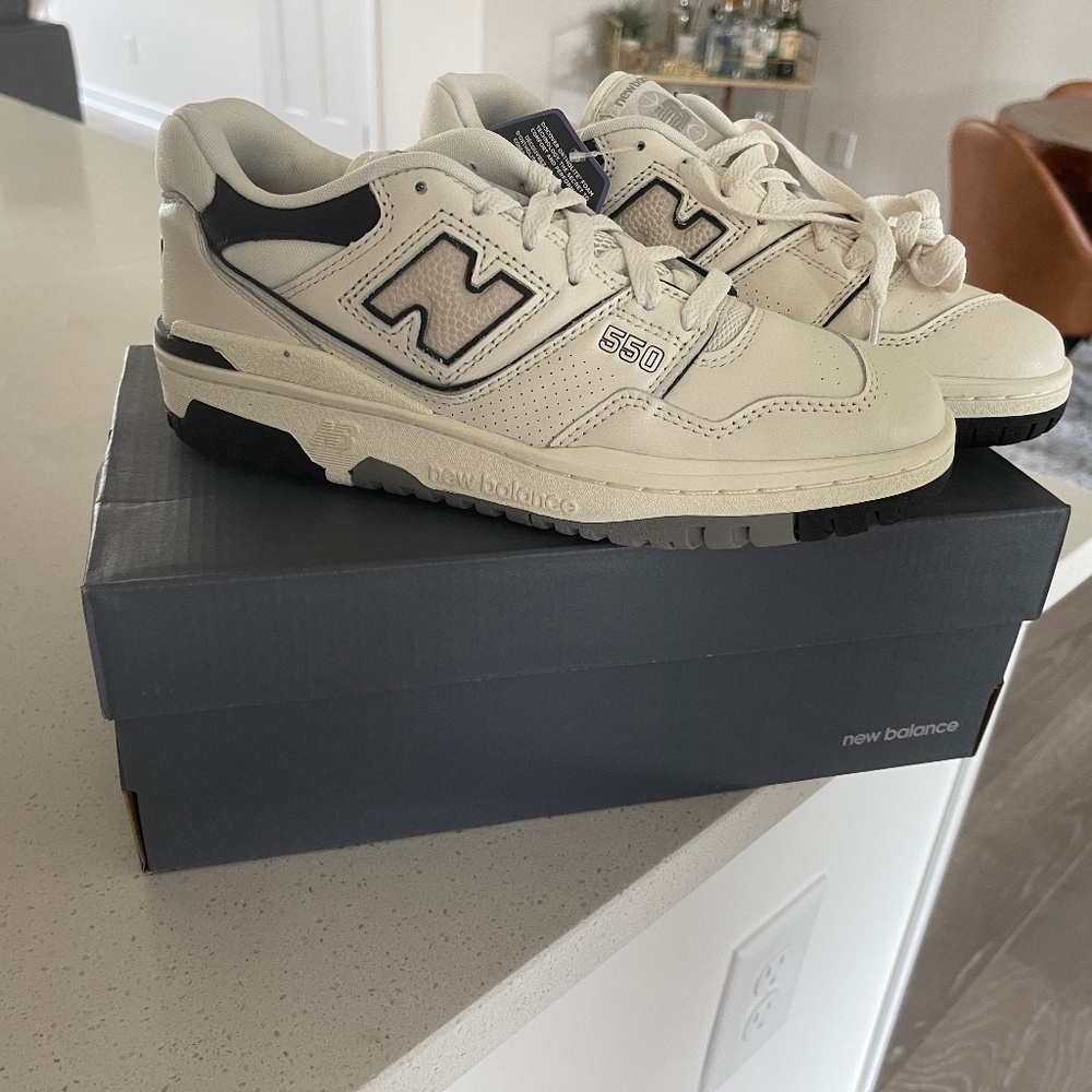 New Balance 550 cream